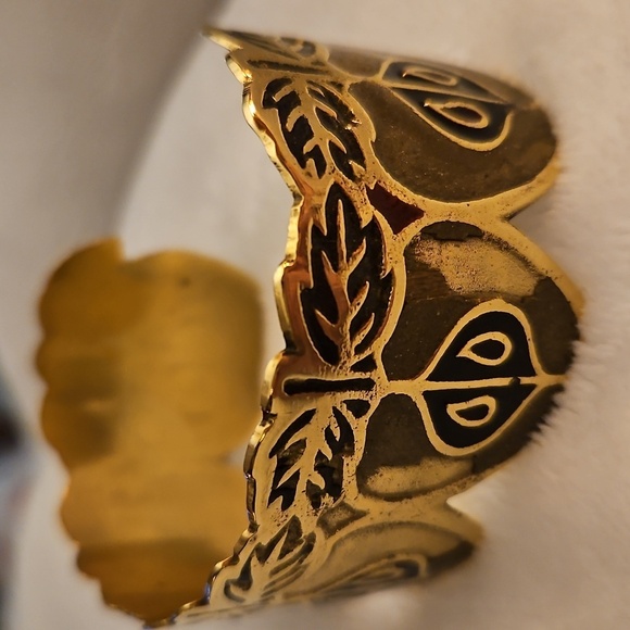 Vintage Unique Indian Brass Apples Life and Renewal Symbolic Cuff Bracelet - Picture 4 of 12